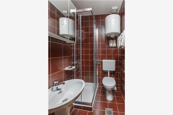 Room S4, for 2 persons