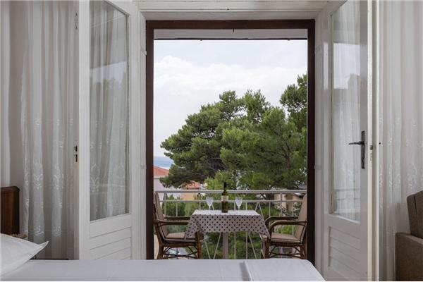 Room S5, for 2 persons