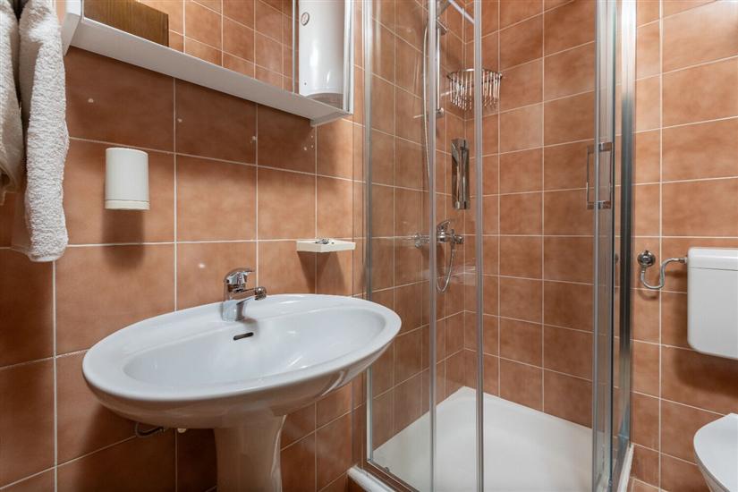 Room S5, for 2 persons