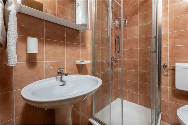 Room S5, for 2 persons