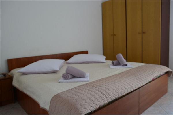 Apartment A1, for 8 persons