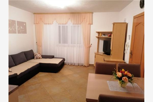 Apartment A1, for 3 persons