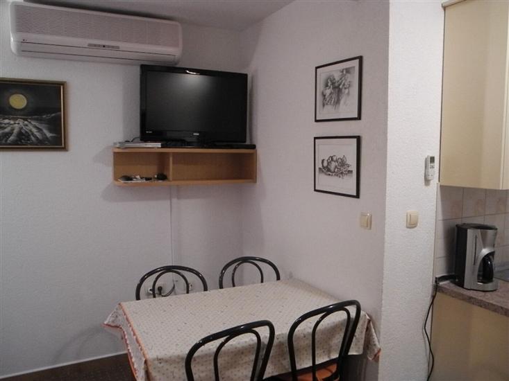 Apartment A3, for 5 persons