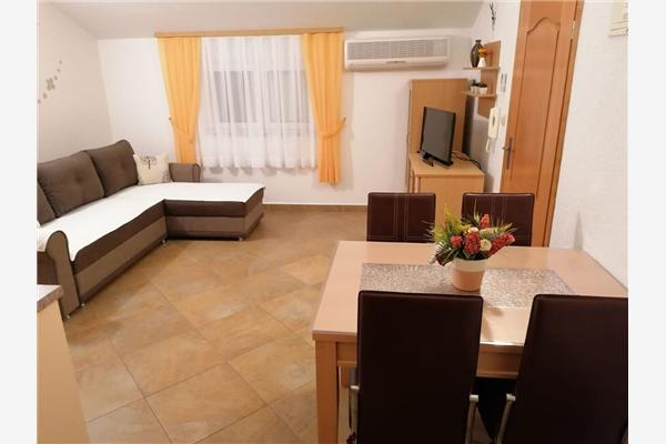 Apartment A5, for 4 persons