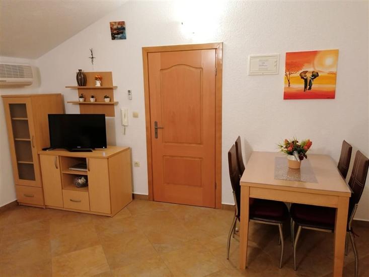 Apartment A5, for 4 persons