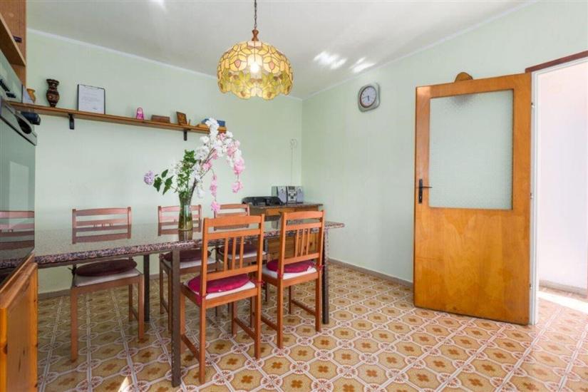 Apartment A1, for 6 persons