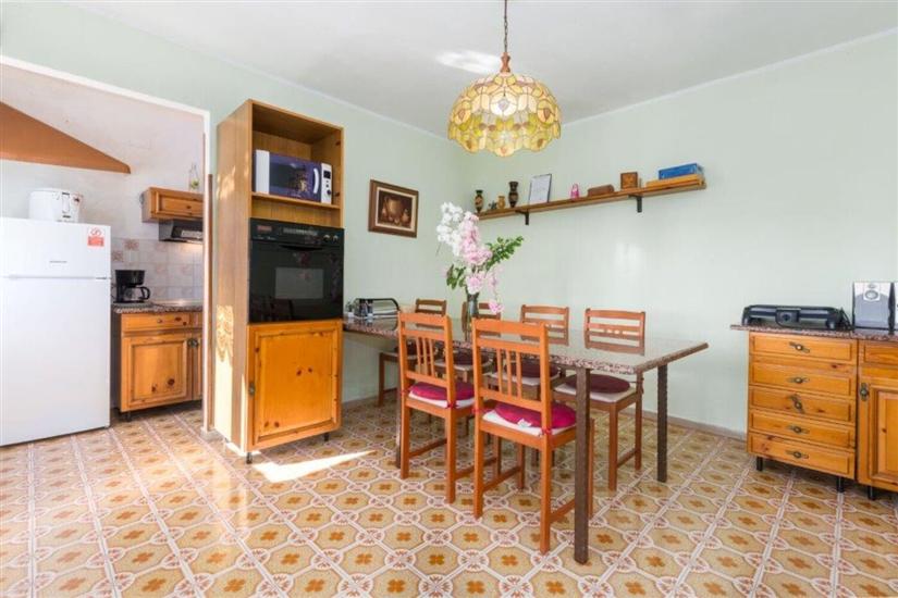 Apartment A1, for 6 persons