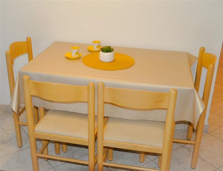 Apartment A1, for 5 persons