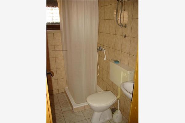 Apartment A1, for 5 persons