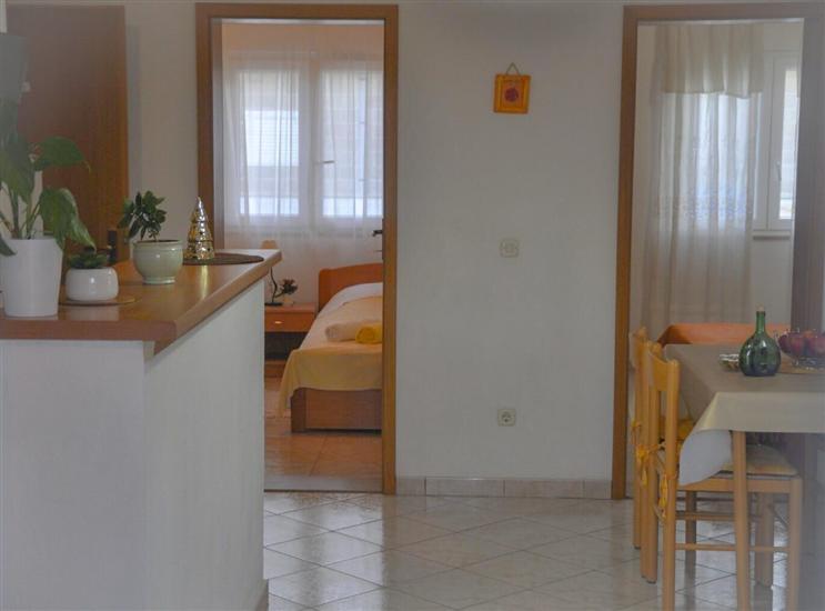 Apartment A2, for 5 persons