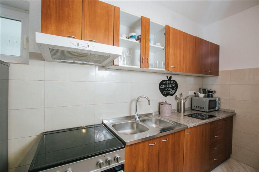 Apartment A1, for 5 persons