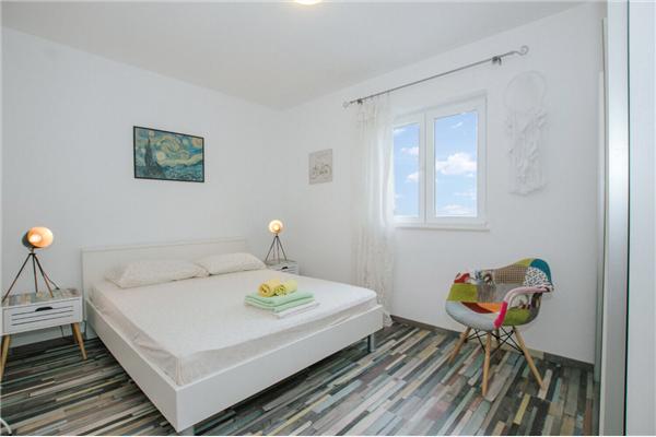 Apartment A1, for 5 persons
