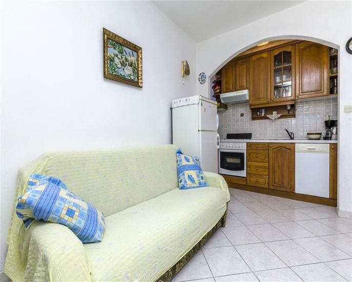 Apartment A1, for 5 persons