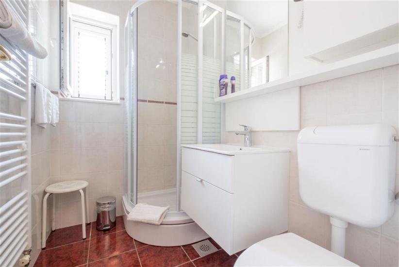 Apartment A2, for 3 persons