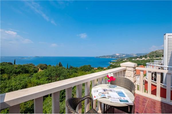 Apartment A4, for 3 persons