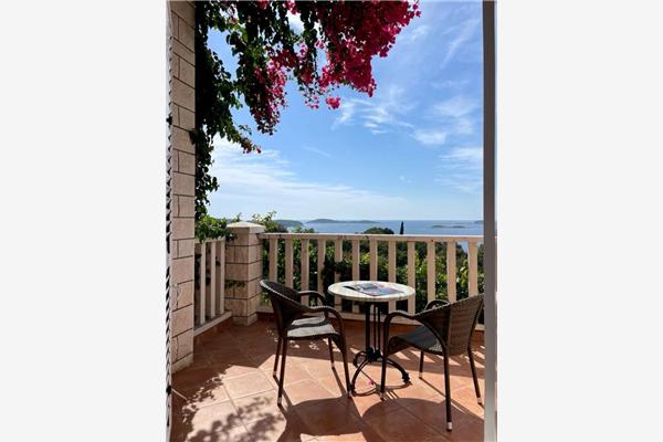 Room S5, for 2 persons