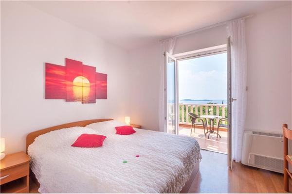 Room S5, for 2 persons