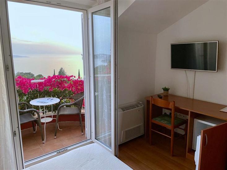 Room S6, for 2 persons