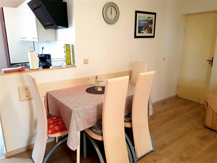 Apartment A1, for 7 persons