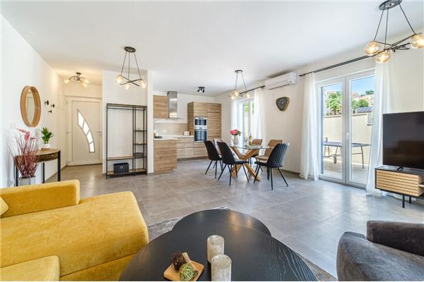 House K1, for 16 persons