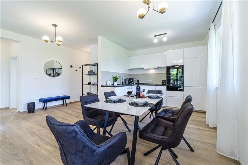 House K1, for 16 persons