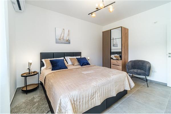 House K1, for 16 persons