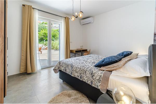 House K1, for 16 persons