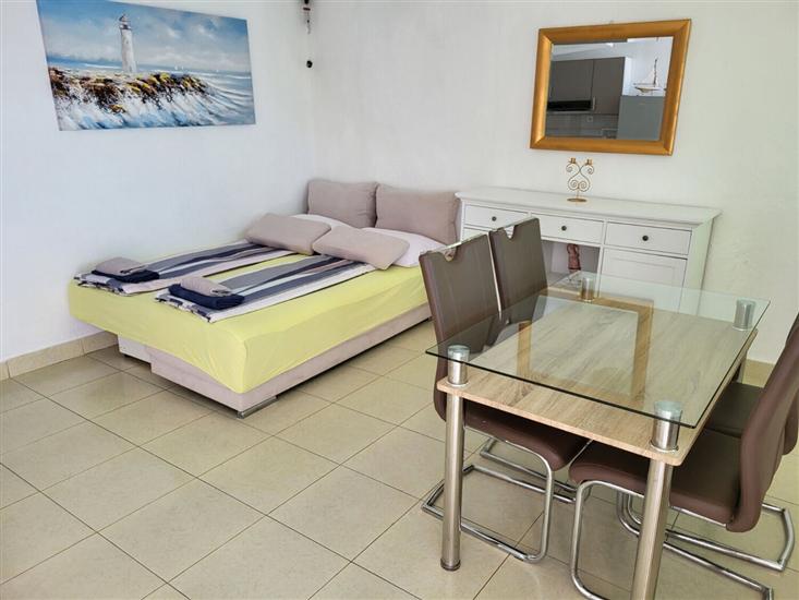 Apartman A4, na 5 osebe