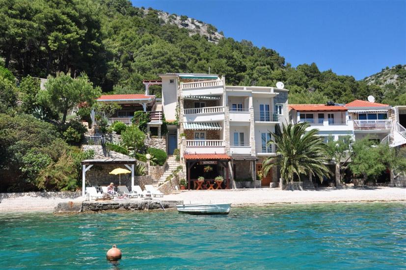 Apartmaji Villa Smokvina