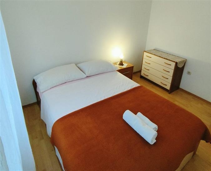 Apartment A1, for 8 persons