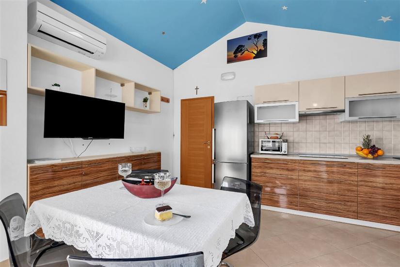 Apartment A11, for 4 persons