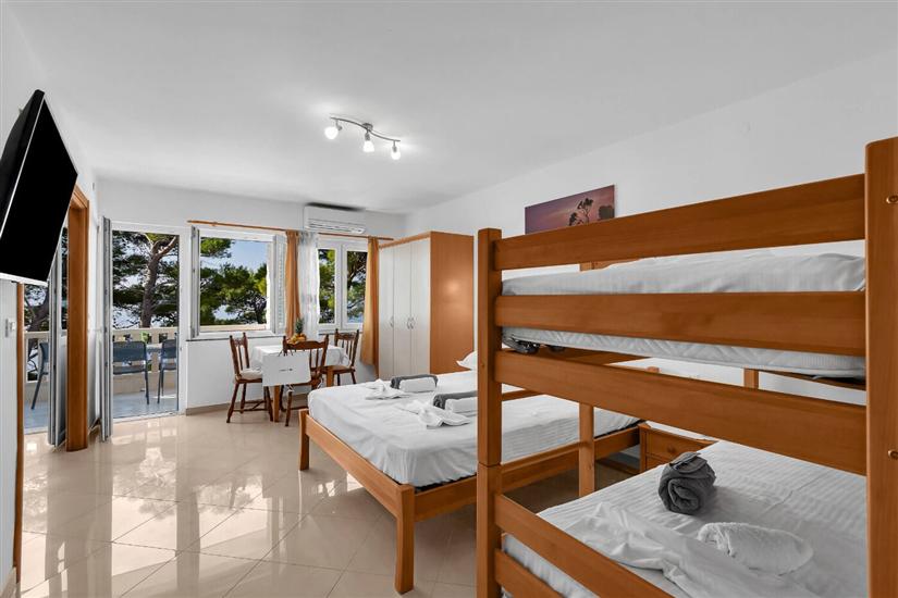 Apartment A13, for 4 persons