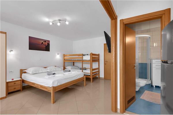 Apartment A13, for 4 persons