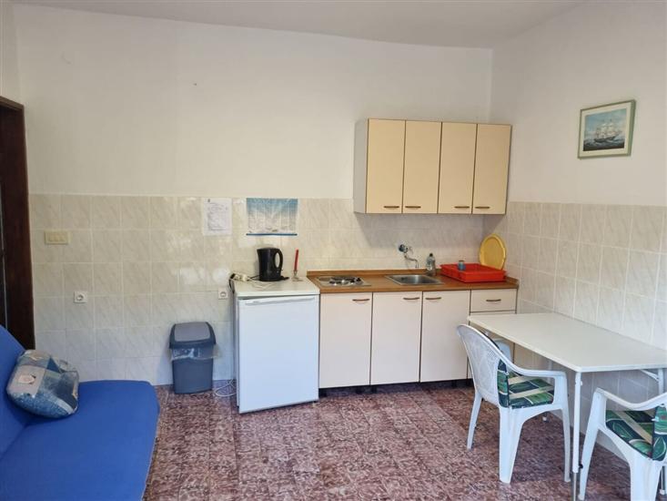 Apartment A2, for 3 persons