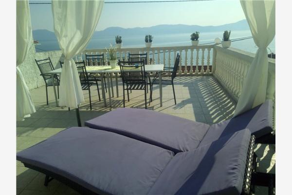 Apartment A2, for 6 persons