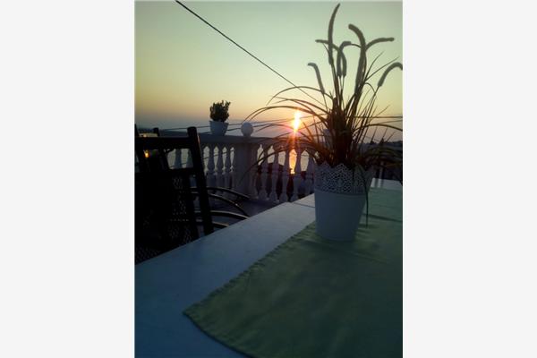 Apartment A2, for 6 persons