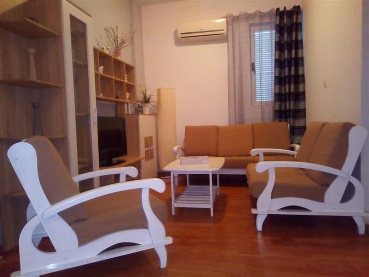 Apartment A2, for 6 persons