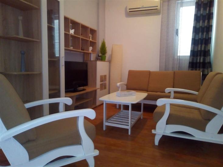 Apartment A2, for 6 persons