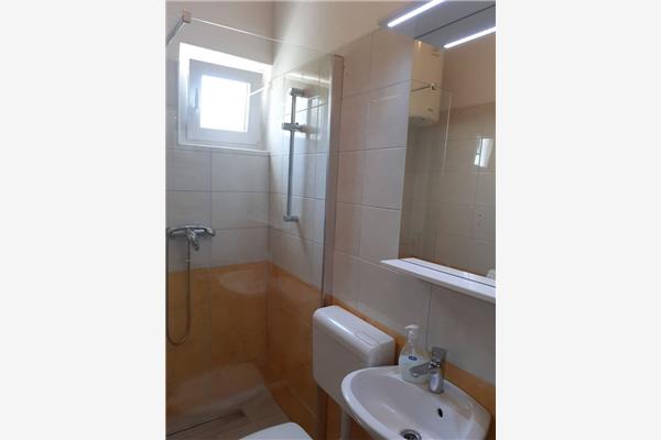 Apartment A2, for 6 persons