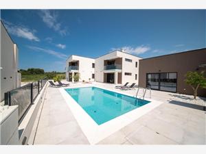 Appartamenti Vrsi beautiful apartments with pool Vrsi (Zadar), Dimensioni 68,00 m2