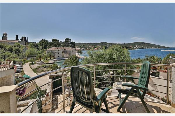 Apartment A1, for 6 persons