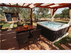 House Stone house with jacuzzi Lukoran, Size 32.00 m2, Airline distance to town centre 600 m