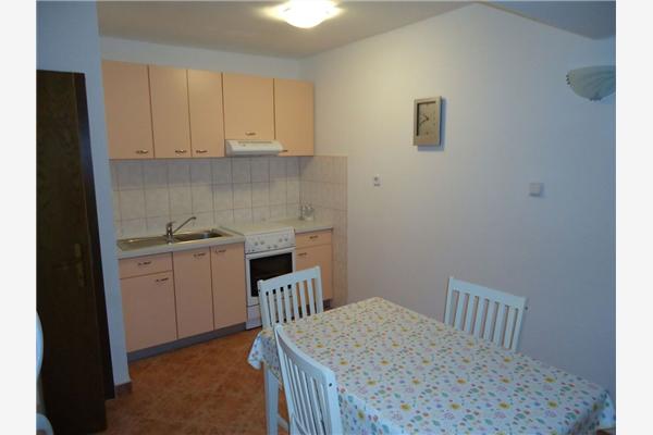 Apartment A4, for 4 persons