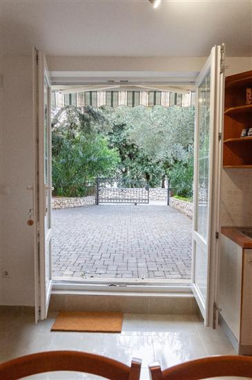 Apartment A1, for 5 persons