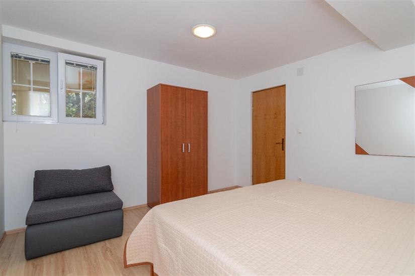 Apartment A1, for 5 persons