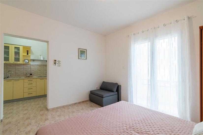 Apartment A2, for 3 persons