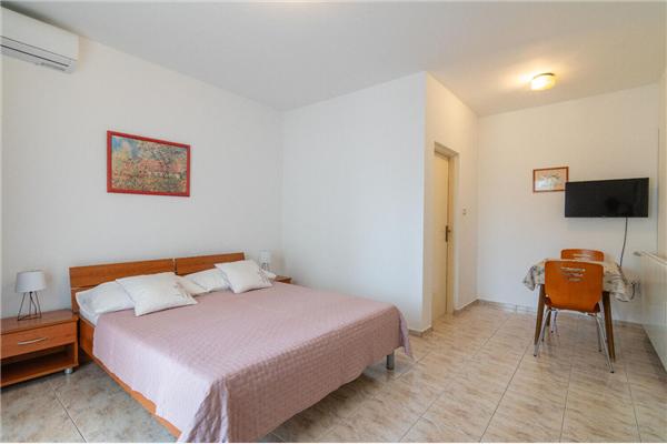 Apartment A2, for 3 persons