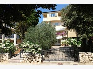 Apartments Ip Mandre - island Pag, Size 45.00 m2, Airline distance to town centre 200 m