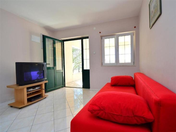 House K1, for 13 persons