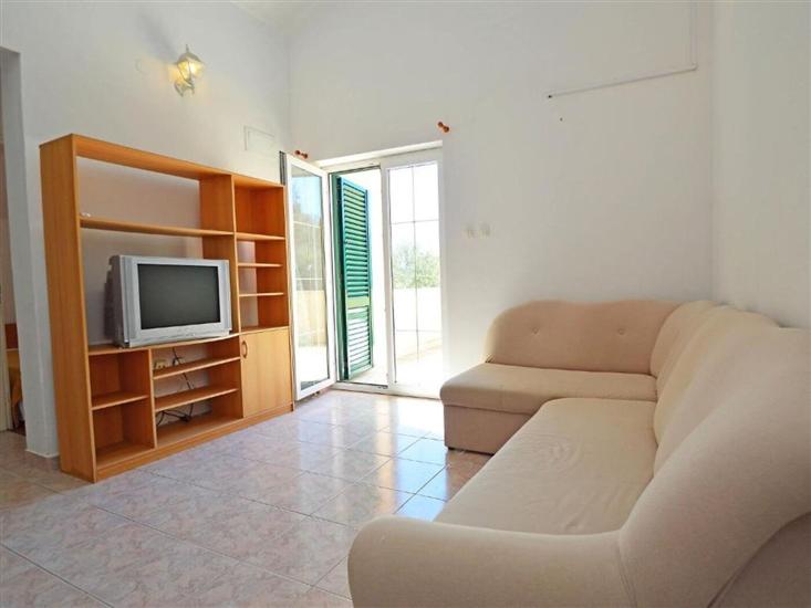 House K1, for 13 persons